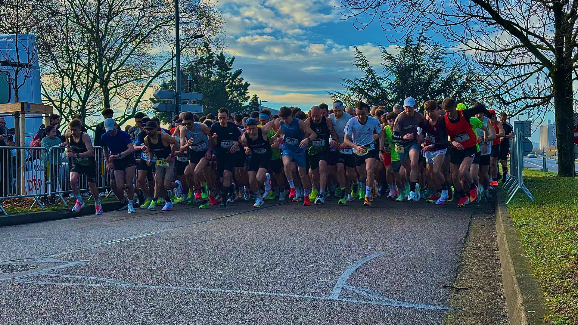 Lire la suite à propos de l’article Running – Au 10 km de Bron, un parcours exigeant qui sourit à Dambron et Venitucci